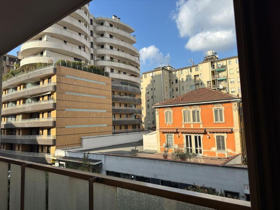 Dolce Repubblica Apartment Milan Bagian luar foto